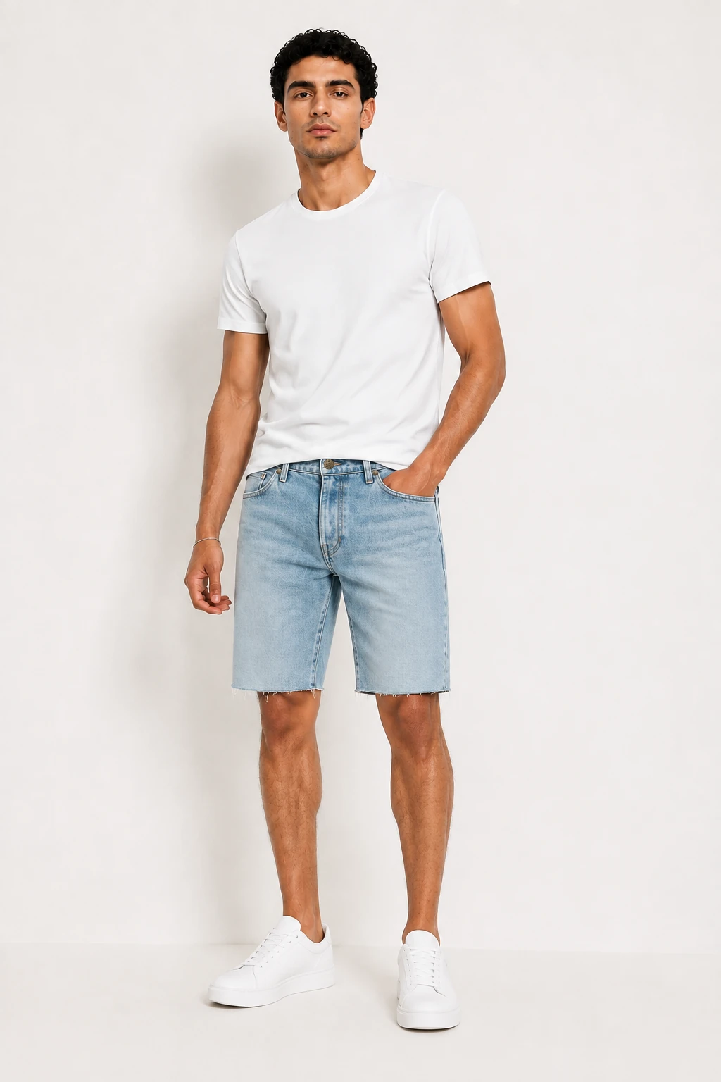Short en jean sur-mesure homme taille basse – Free Motion | HOLDENIM - SR305 - Vue 1